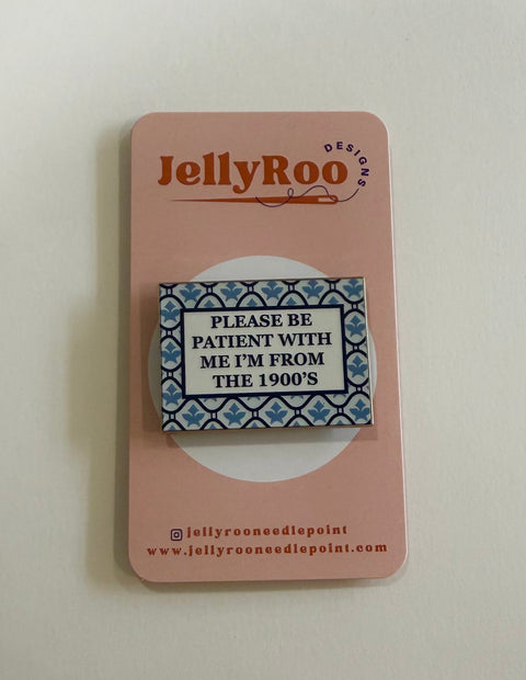 1900's Needle Minder